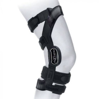 右膝の装具　DONJOY 前十字靭帯切断　コスプレ　メタル