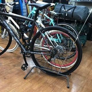 FUJIのクロスバイク25インチ アクセサリーも多数ついておトクです！ FUJIのクロスバイク25インチ アクセサリーも多数ついておトクです！