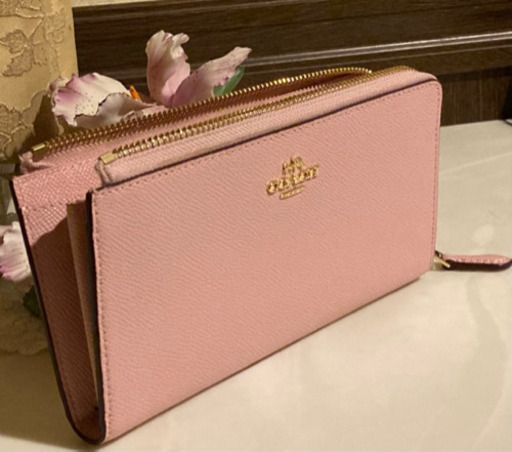 極美品☆ COACH  L字ファスナー  レザー長財布　可愛いピンク　使い勝手◎