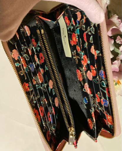 未使用、極美品　☆ KATE SPADE  ラウンドzip長財布　可愛い桜色❣️