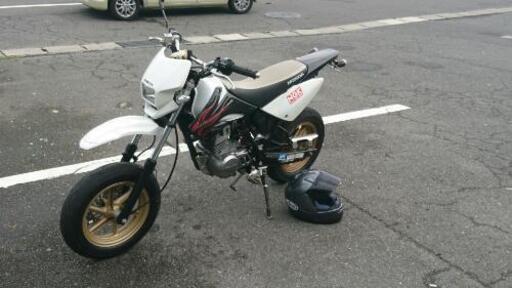 XR100モタード