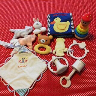 【交換可】赤ちゃんのおもちゃ　お米のおもちゃ　ラトル　らっぱ　積み木