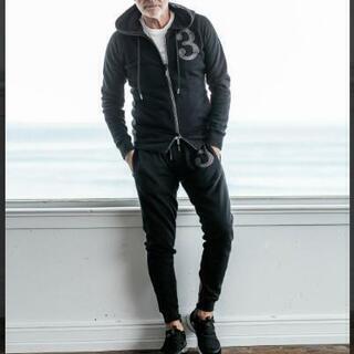 1PIU1UGUALE3 RELAX　セットアップ送料無料