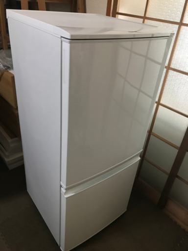 【美品】SHARP冷蔵庫白色2ドア137L