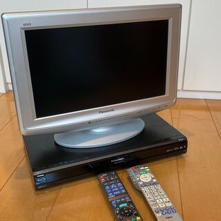 テレビとブルーレイ＋DVDレコーダー 接続済！