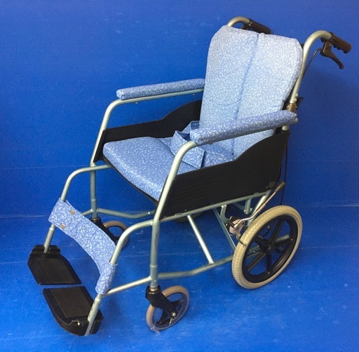 【お買い得】介助式車いす　標準タイプ　REM-8  松永製作所　車イス　車椅子