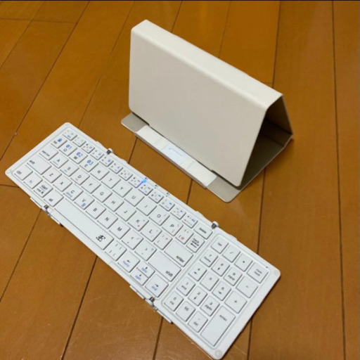 【新品、未使用品】iPad 、iPhone 、PC 3つ折りモバイルキーボード【TENPULUS】