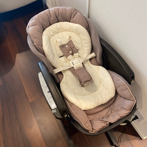 ほぼ新品】アップリカ ハイローチェア テーブル付き 我孫子 土浦