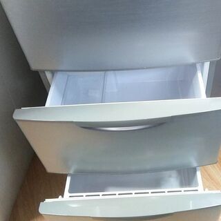 キッチン家電 3ドア 冷蔵庫 260L 低め142センチ