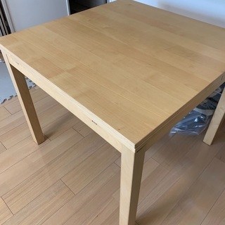 IKEA 伸長式テーブル BJURSTA