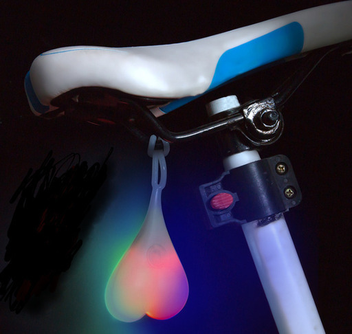 自転車 テールライト レインボー 虹色 ハート型ledライト ハート 桃型 登山 夜の歩行 マウンテンバイク ロードバイク Led シリ Akoshi Re 北綾瀬のその他の中古あげます 譲ります ジモティーで不用品の処分