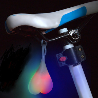 自転車 テールライト レインボー☆ 虹色 ハート型LEDライト ...