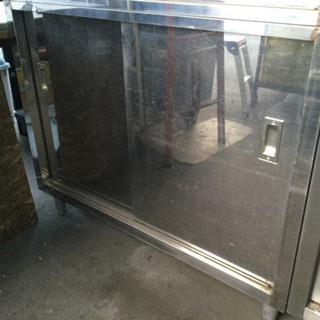 中古　収納庫　戸棚　食器棚　食器庫　　幅120　　奥行60　　高さ180　 （ｃｍ）　店舗　業務用　ステンレス製　保管庫　上下　２段　物置　にも