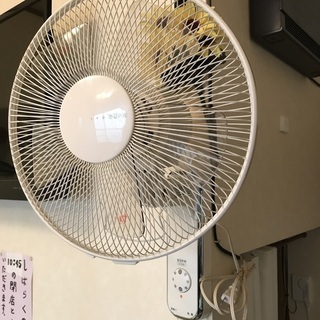 値下げしました！美品　壁付け扇風機