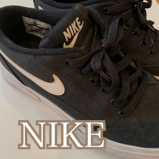 NIKE ナイキ スニーカー