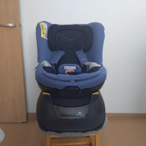 CARMATE　エールベベ　チャイルドシート