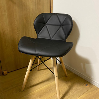 【新品】椅子　デザイニング　クッション　チェア　黒