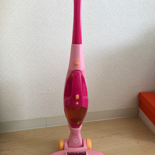 おもちゃ　掃除機　ピンク