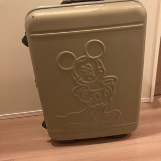 交渉中　スーツケース　ミッキーマウス