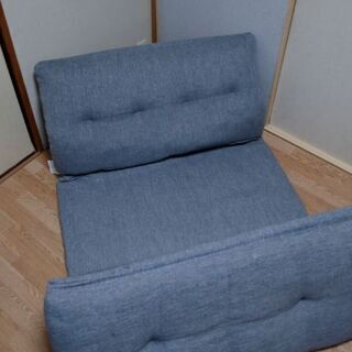 ニトリの折り畳み式ソファーベッド　ベッドマットにもソファにもなります。