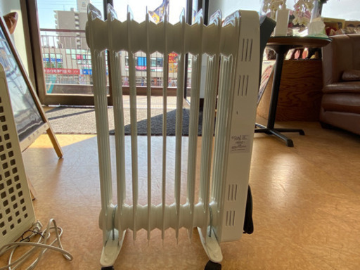 【美品！動作確認OK！】オイルヒーター