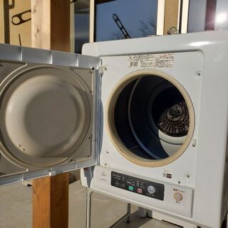 【家具通販,com様限定】衣類乾燥機 6kg 日立 DE-N60WVだけdes無 日立 衣類乾燥機 6kg DE-N60WV 中古・概ね美品 2019年製 (約1