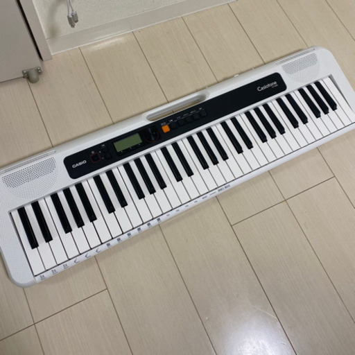 電子ピアノ  CASIO カシオ CT-S200 WE ホワイト スタンド・イス・ヘッドホン・ペダル 61鍵盤