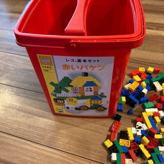 取り引き中LEGO 赤いバケツ