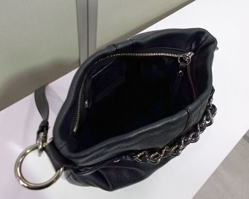 コーチ ショルダーバッグ F 黒 シンプル マチなし レザー ブラック Coach 札幌市東区 新道東店 モノハウス 新道東 新道東のバッグ ショルダーバッグ の中古あげます 譲ります ジモティーで不用品の処分 コーチ ショルダーバッグ F 黒 シンプル マチなし レザー ブラック Coach 札幌市東区 新道東店 モノハウス 新道東 新道東のバッグ ショルダーバッグ の中古あげます 譲ります ジモティーで不用品の処分
