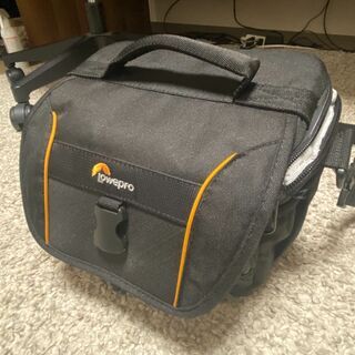 【無料です！美品】カメラバック　ショルダー　Lowepro