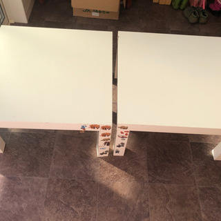 IKEA テーブル　2個