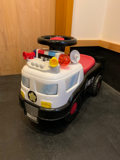 パトカー 乗用玩具 Mad S Shop 掛川のおもちゃ 乗り物 ミニチュア の中古あげます 譲ります ジモティーで不用品の処分 パトカー 乗用玩具 Mad S Shop 掛川のおもちゃ 乗り物 ミニチュア の中古あげます 譲ります ジモティーで不用品の処分