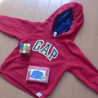 【中古】☆無償譲渡☆ Baby GAP 赤パーカー