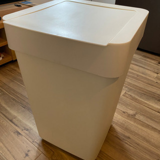 IKEA ゴミ箱（45L）