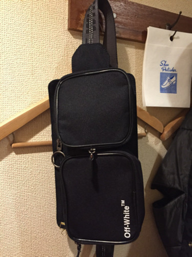 Off-White ボディバッグ