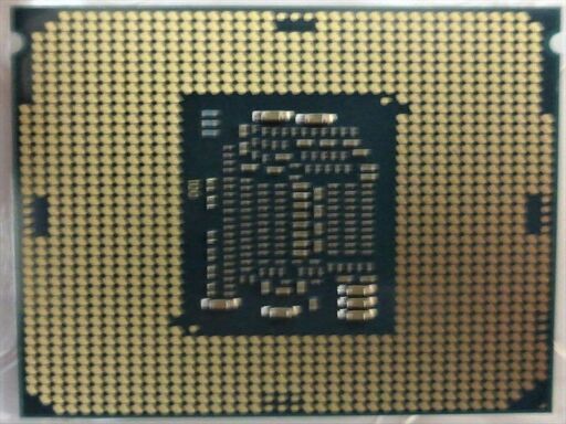第 8 世代インテル® Core™ i3 プロセッサーを売ります。