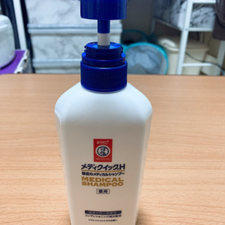 ロート製薬 メディクイックH頭皮のMシャンプーポンプ320ml