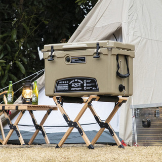 ノーザンクーラーボックス　タンカラー