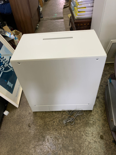 美品　Panasonic パナソニック NP-TA2-W 食器洗い乾燥機 食洗器 2018年製 50L 据え置き 卓上 前開き式 5人分 40点セット可能 ホワイト