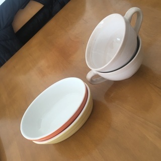 グラタン皿　カップ　四つセット