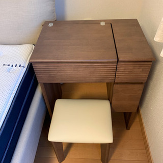 12万引き目玉商品！超超お得なニトリクイーンマットレス  フレームセット化粧台付