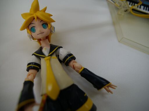 鏡音レンフィギュア テンダァ 金剛のフィギュアの中古あげます 譲ります ジモティーで不用品の処分