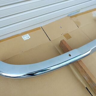 ダットサンフェアレディの当時物の中古フロントバンパーSR311　SRL　ＳＰ　ＳＰＬ