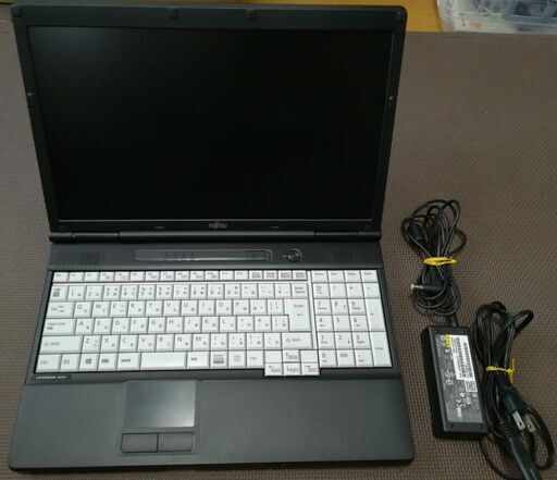 富士通ノートLIFEBOOK A572/F(CPU⇒Core i3-3110M 2.40GHz、メモリー4GB、新品SSD120GB、書込み型DVDドライブ)その２、訳あり品はいかがでしょうか？