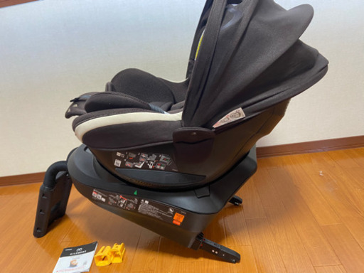 回転式チャイルドシート（2016年購入）受け渡し者決定済み