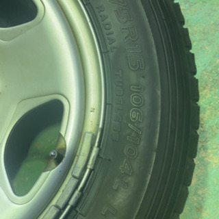 🔸TOYO STUDLESS ハイエース用4本バリ山タイヤホイール付き六穴夏タイヤセット