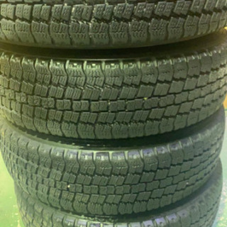 🔸TOYO STUDLESS ハイエース用4本バリ山タイヤホイール付き六穴夏タイヤセット