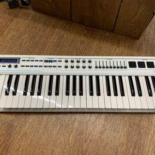 ジャンク Arturia 49-Key Universal MIDI Controller アートリア MIDIキーボード 中古ジャンク品