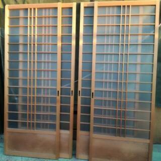 レトロなガラス戸 4枚セット 木製 古民家 建具 間仕切り 目隠し 和家具 障子 リノベーション 和室 愛知西部 すいか 愛西のその他の中古あげます 譲ります ジモティーで不用品の処分