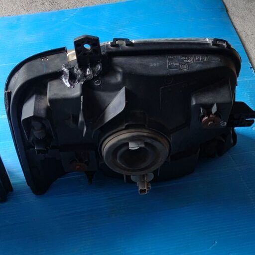 スズキ エブリィワゴン DA62W 左右ヘッドライト - メルカリ 流用に 